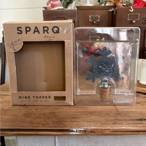 Sparq Cork Wine Stopper with slate to use chalk to ID wine type